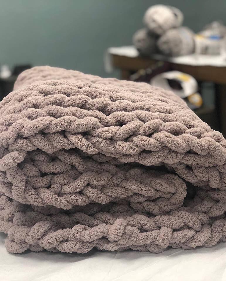 Cozy Knit Blanket Workshop – The Canvas Roadshow