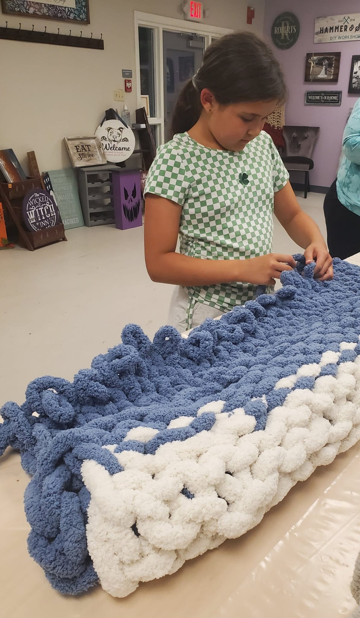 Cozy Knit Blanket Workshop - Image 12